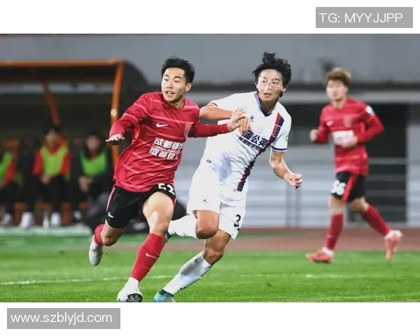 足球郑培：从青训新星到职业联赛的崛起之路与未来展望